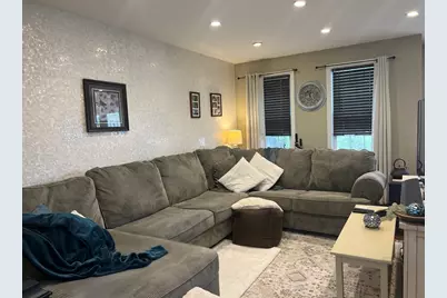 609 Detroit St, Fall River, MA 02721 - Photo 5