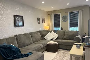 609 Detroit St, Fall River, MA 02721 - Photo 5