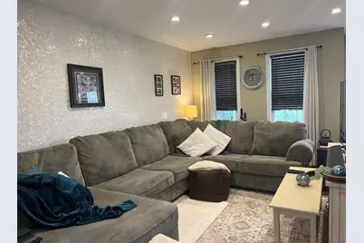 609 Detroit St, Fall River, MA 02721 - Photo 5