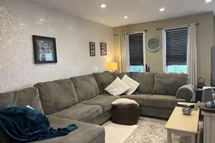609 Detroit St, Fall River, MA 02721 - Photo 5