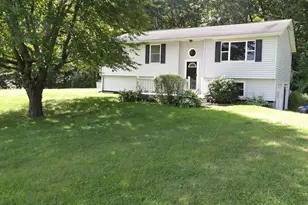 152 Manville St, Leicester, MA 01542 - Photo 1