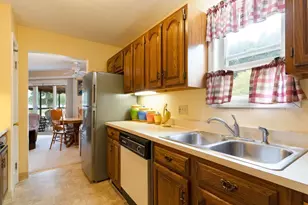 104 Brunnell Ave, Brookfield, MA 01506 - Photo 5
