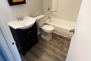 124 Ash St, Fall River, MA 02724 - Photo 5
