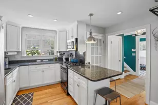 3 Woburn St, Medford, MA 02155 - Photo 17