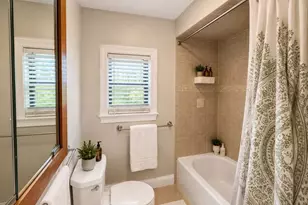 16 Cross St E, Somerville, MA 01245 - Photo 7