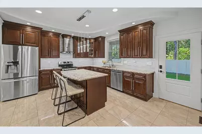 657 Silver St, Agawam, MA 01001 - Photo 5