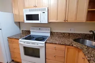 8 Kenwood St, Cambridge, MA 02141 - Photo 5