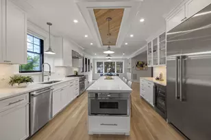 579 Centre St, Newton, MA 02458 - Photo 9