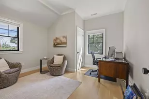 579 Centre St, Newton, MA 02458 - Photo 19