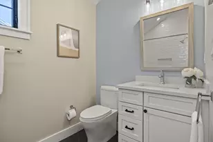 579 Centre St, Newton, MA 02458 - Photo 27