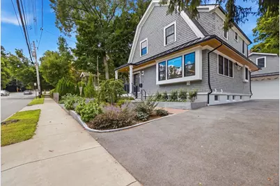 579 Centre St, Newton, MA 02458 - Photo 35