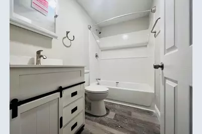 26 Crescent St #26, Quincy, MA 02169 - Photo 5
