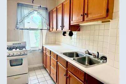 87 Hathaway St #3, New Bedford, MA 02746 - Photo 9
