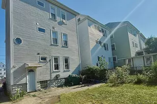 87 Hathaway St, New Bedford, MA 02746 - Photo 11