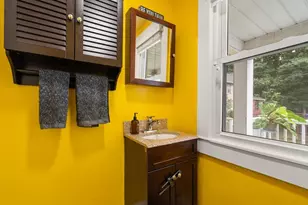 137 Belvidere St, Springfield, MA 01108 - Photo 17