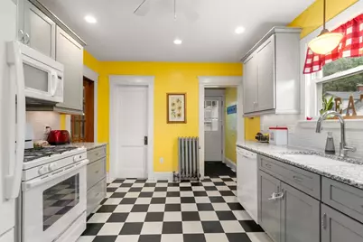 137 Belvidere Street, Springfield, MA 01108 - Photo 9
