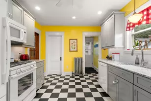 137 Belvidere St, Springfield, MA 01108 - Photo 9