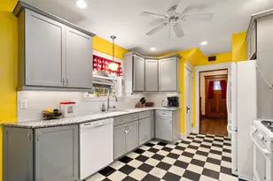 137 Belvidere St, Springfield, MA 01108 - Photo 7