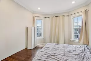 1048 Saratoga St, Boston, MA 02128 - Photo 9