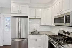 1048 Saratoga St, Boston, MA 02128 - Photo 5