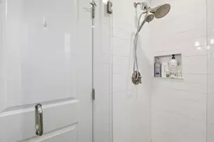 1048 Saratoga St, Boston, MA 02128 - Photo 17