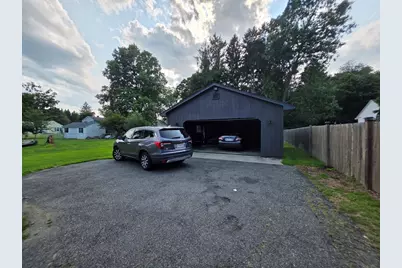 525 Chapin St, Ludlow, MA 01056 - Photo 11