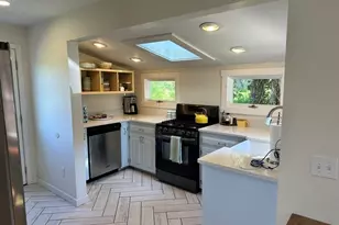 2 Florence St, Westport, MA 02790 - Photo 7