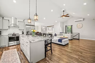20 Mountain View St, South Hadley, MA 01075 - Photo 5