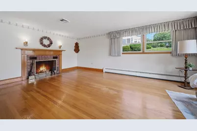 19 Daley Ave, Methuen, MA 01844 - Photo 11