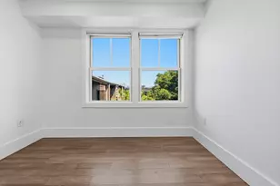 10R Spring Garden St, Boston, MA 02125 - Photo 17
