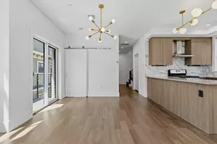 10R Spring Garden St, Boston, MA 02125 - Photo 9