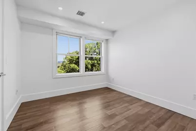 10R Spring Garden St #3, Boston, MA 02125 - Photo 23