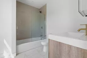 10R Spring Garden St, Boston, MA 02125 - Photo 25