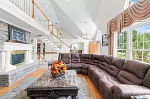 10 Edna Cir, Freetown, MA 02717 - Photo 5