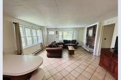 64 Hemlock Avenue, Narragansett, RI 02882 - Photo 5