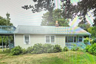 64 Hemlock Ave, Narragansett, RI 02882 - Photo 1