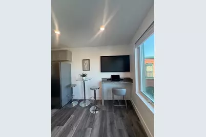 585 Essex Street #507, Lynn, MA 01902 - Photo 3