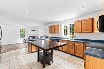 21 Forestview Dr, Fairhaven, MA 02719 - Photo 11