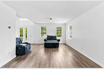 21 Forestview Dr, Fairhaven, MA 02719 - Photo 7