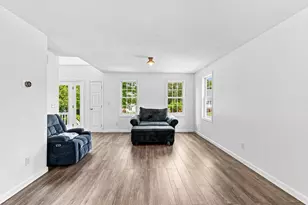 21 Forestview Dr, Fairhaven, MA 02719 - Photo 7