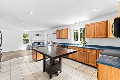 21 Forestview Dr, Fairhaven, MA 02719 - Photo 11