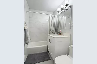 1077 Chestnut St #8, Newton, MA 02464 - Photo 7
