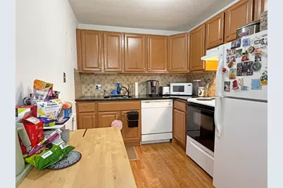1077 Chestnut St #8, Newton, MA 02464 - Photo 5
