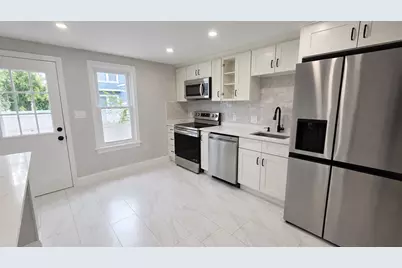 90 Light St #15, Lynn, MA 01902 - Photo 1