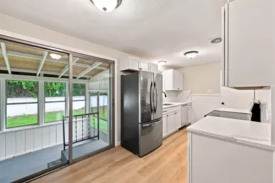 46 Kay St, Springfield, MA 01109 - Photo 7