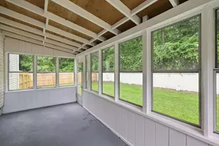 46 Kay St, Springfield, MA 01109 - Photo 33