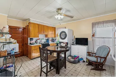 256 University Ave, Lowell, MA 01854 - Photo 3