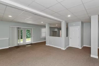27 Landing Dr, Chicopee, MA 01020 - Photo 9