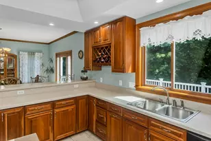 27 Landing Dr, Chicopee, MA 01020 - Photo 11