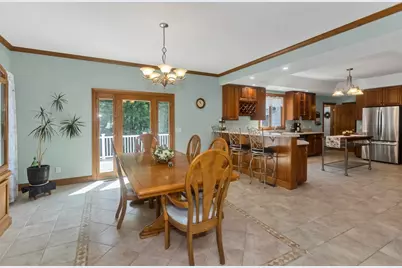 27 Landing Dr, Chicopee, MA 01020 - Photo 9